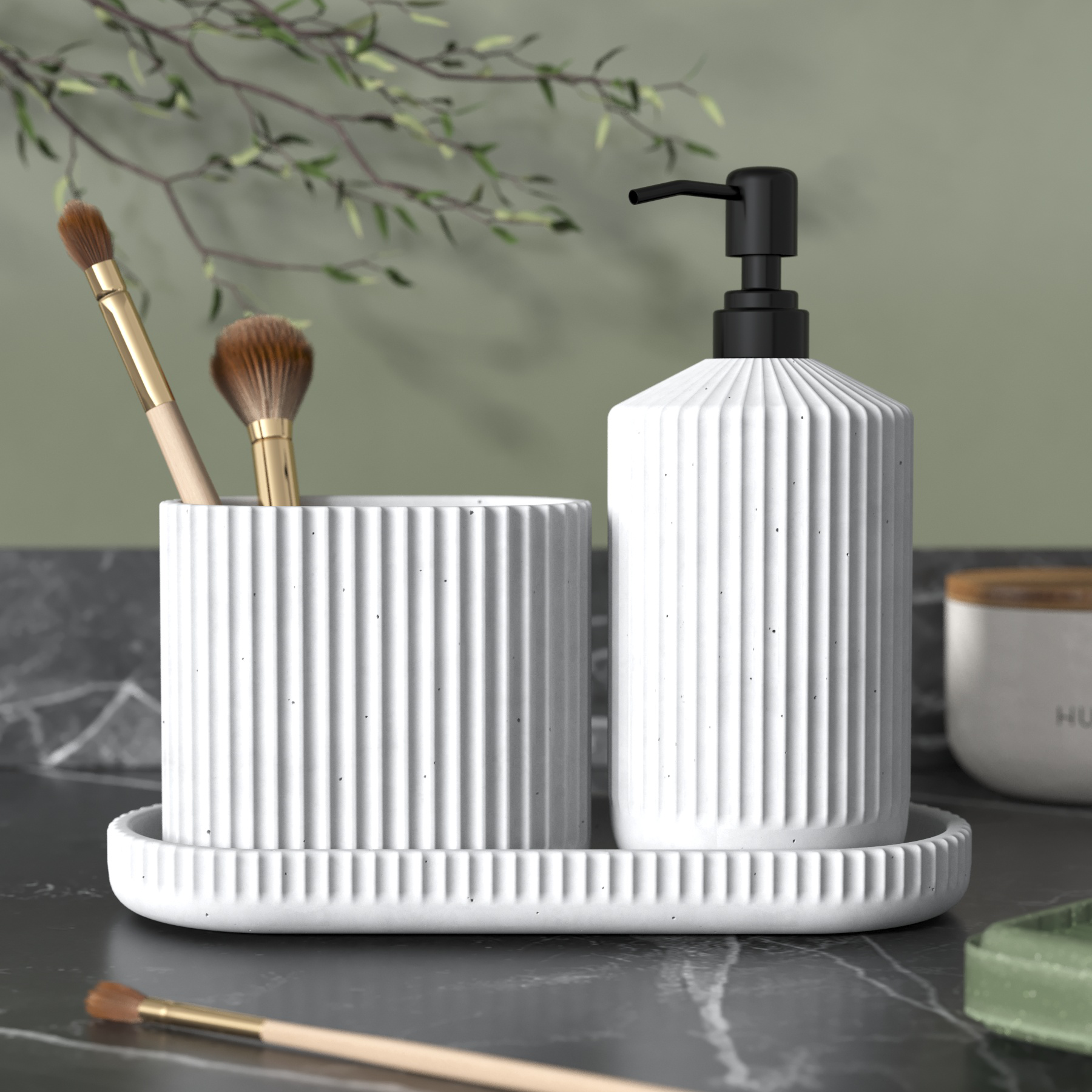 chloe_dispenser_glass_trayS_whiteM_oz_b1