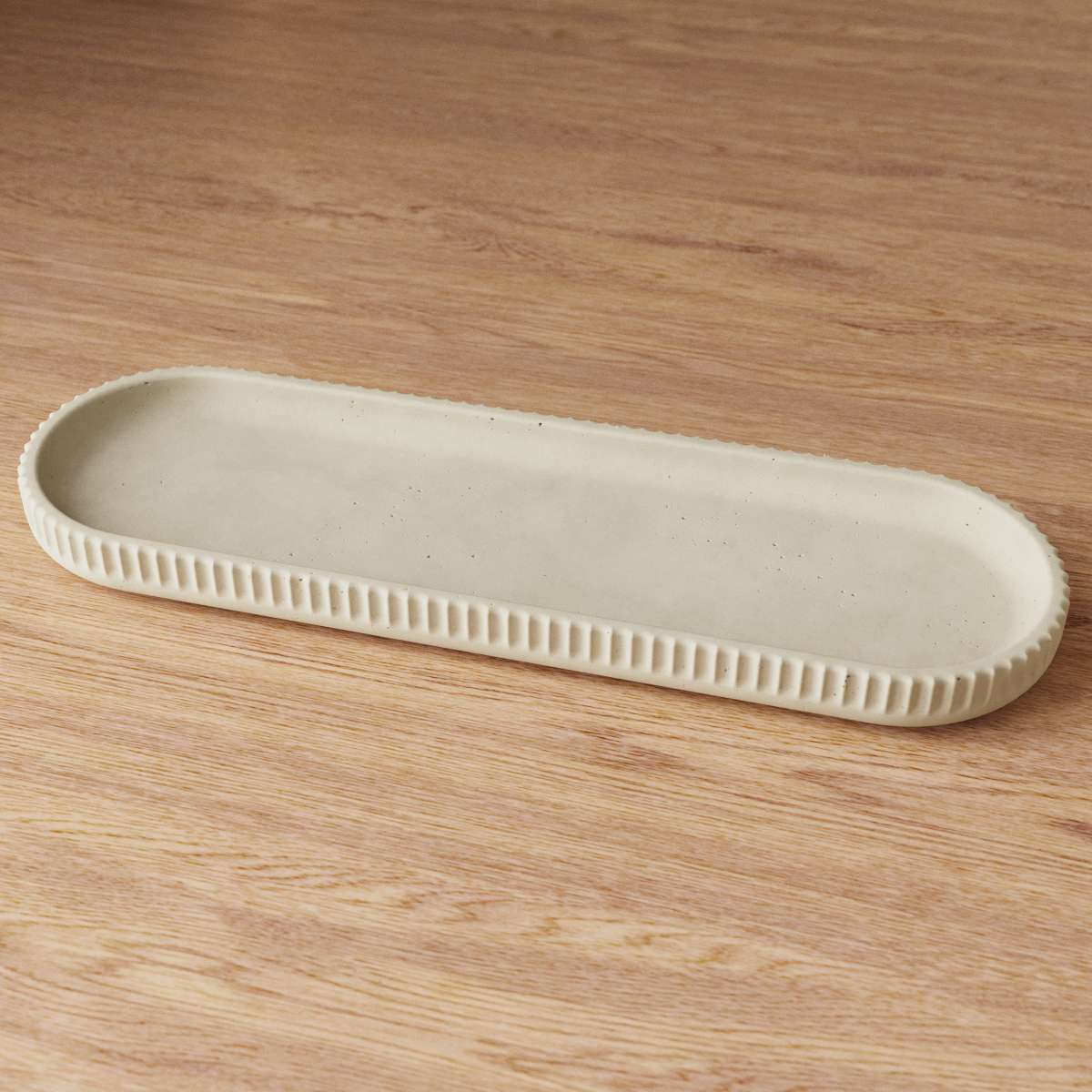 Tray_Chloe_M_Top_Ivory_M