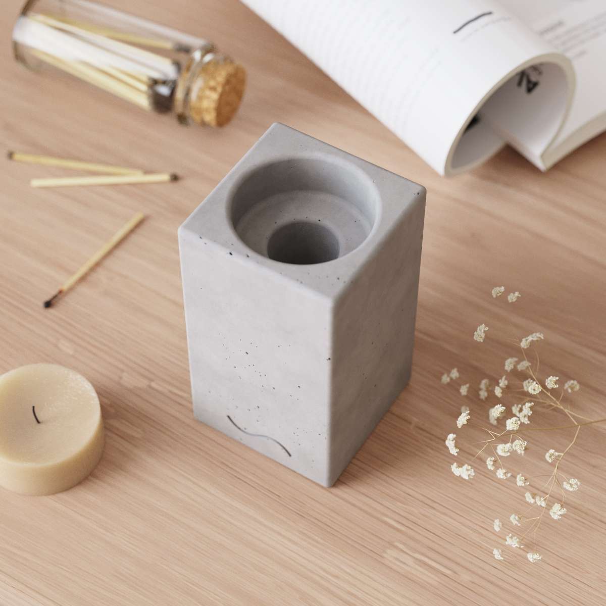 Emily_CandleM_Gray_m2