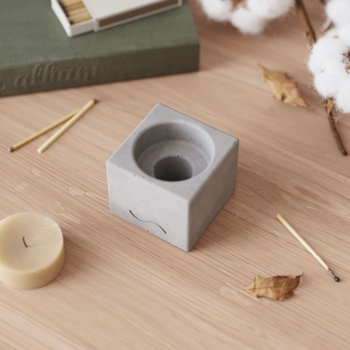 Emily_CandleS_Gray_m2